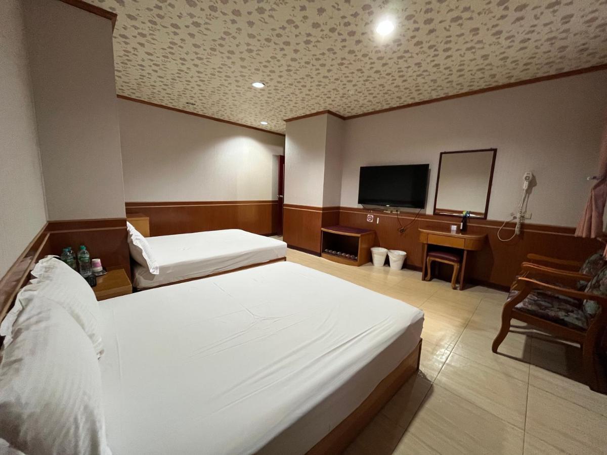 Jiaoxi Hot Spring Hotel エクステリア 写真